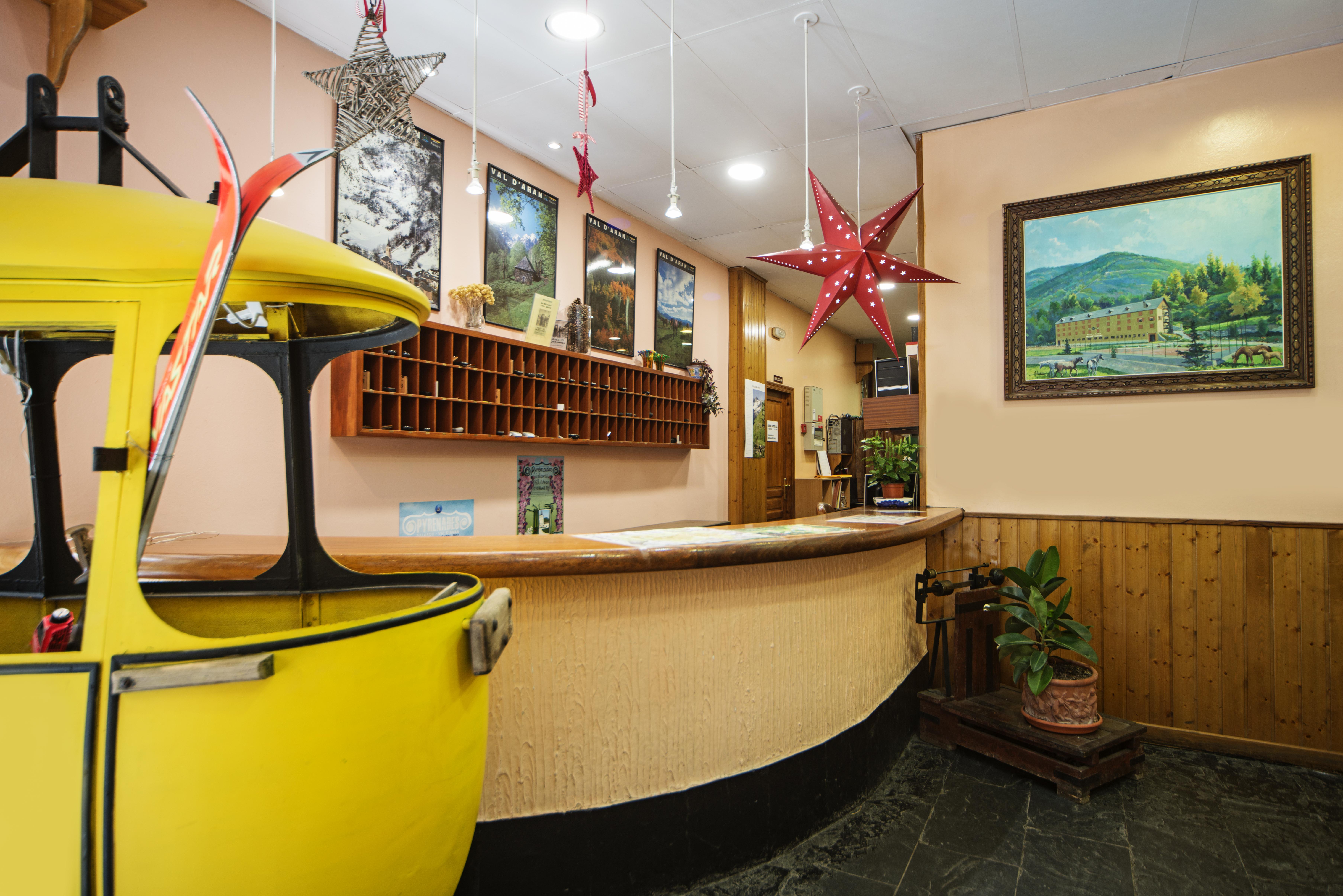 Hotel Hipic Vielha Bagian luar foto